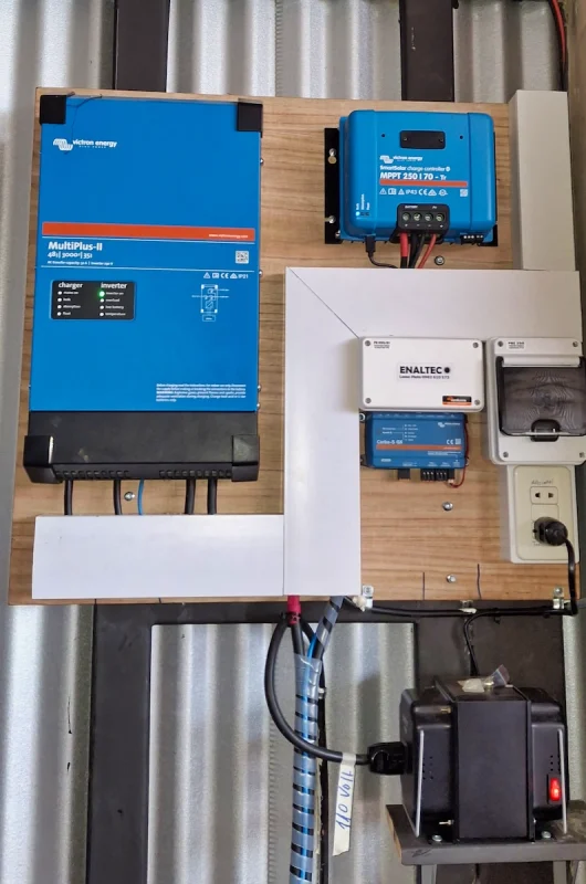 Sistema Solar Victron 3 KVA 1 (1)